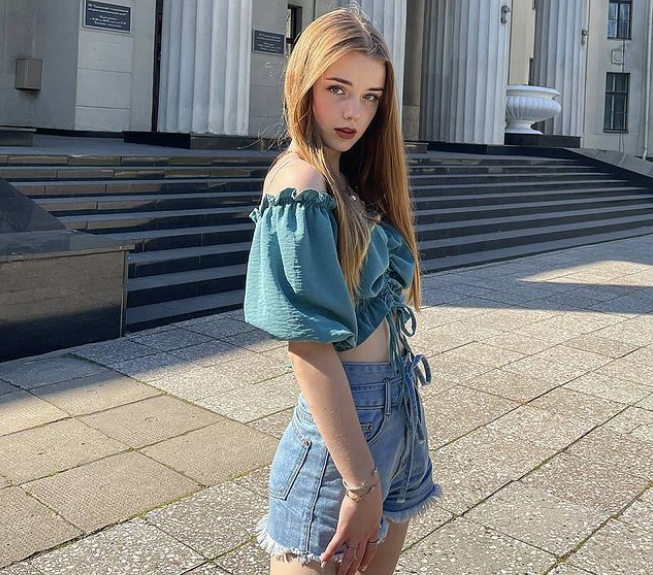 Anna Grudina cho biết bản thân đang cố gắng cân bằng công việc và học tập để có thể thực hiện đam mê của mình.