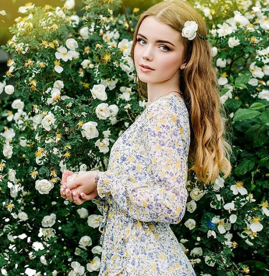 Với vẻ đẹp và tài năng, dù chỉ mới 17 tuổi, nhưng Anna Grudina đã sở hữu một số lượng lớn fan hâm mộ trung thành.