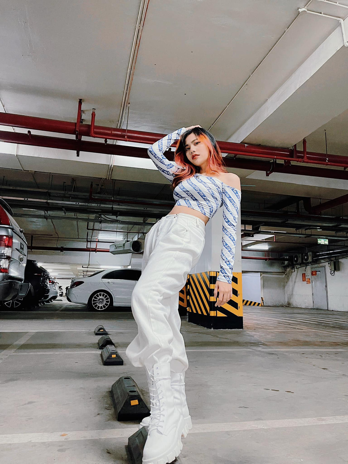 Phong cách cá tính của Châm Sứa cũng là điểm cộng để cô nàng gặt hái được thành công trong công việc mà cô mong muốn.