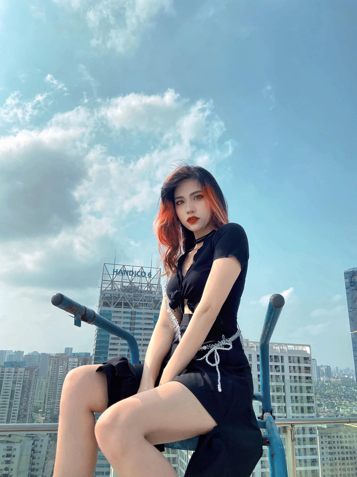 Ngoài vai trò làm mẫu ảnh, KOL, định hướng của Châm Sứa là trở thành một nữ streamer nổi tiếng trong tương lai.