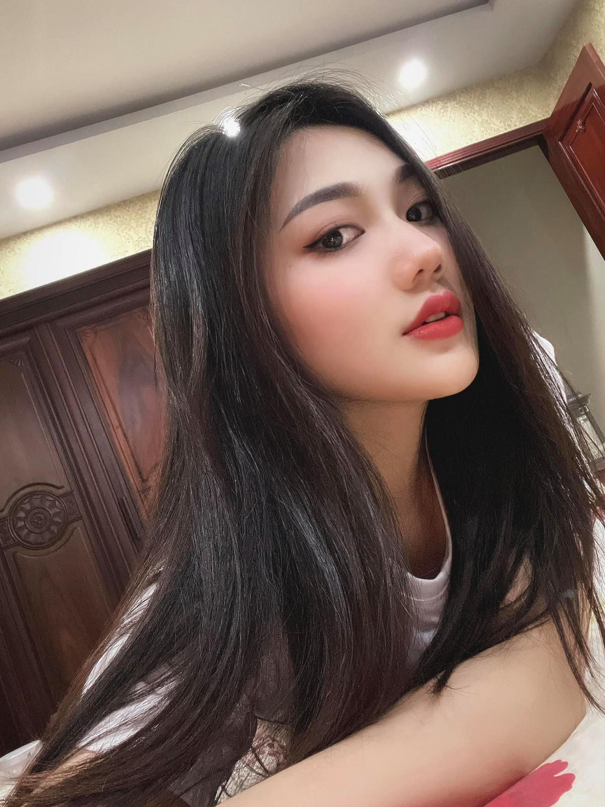 Nhận được sự chú ý của cư dân mạng từ cái tên đặc biệt Triệu Vy, gái xinh Sài thành ngày càng đẹp gợi cảm, sắc sảo và vẫn luôn chứng minh được độ "hot" bền bỉ của mình.