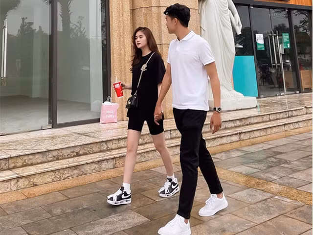 Uyên Kem được khen ngợi rất nhiều về nhan sắc, là một trong những cái tên nổi bật trong dàn WAGs Việt. Ảnh: Tổng hợp