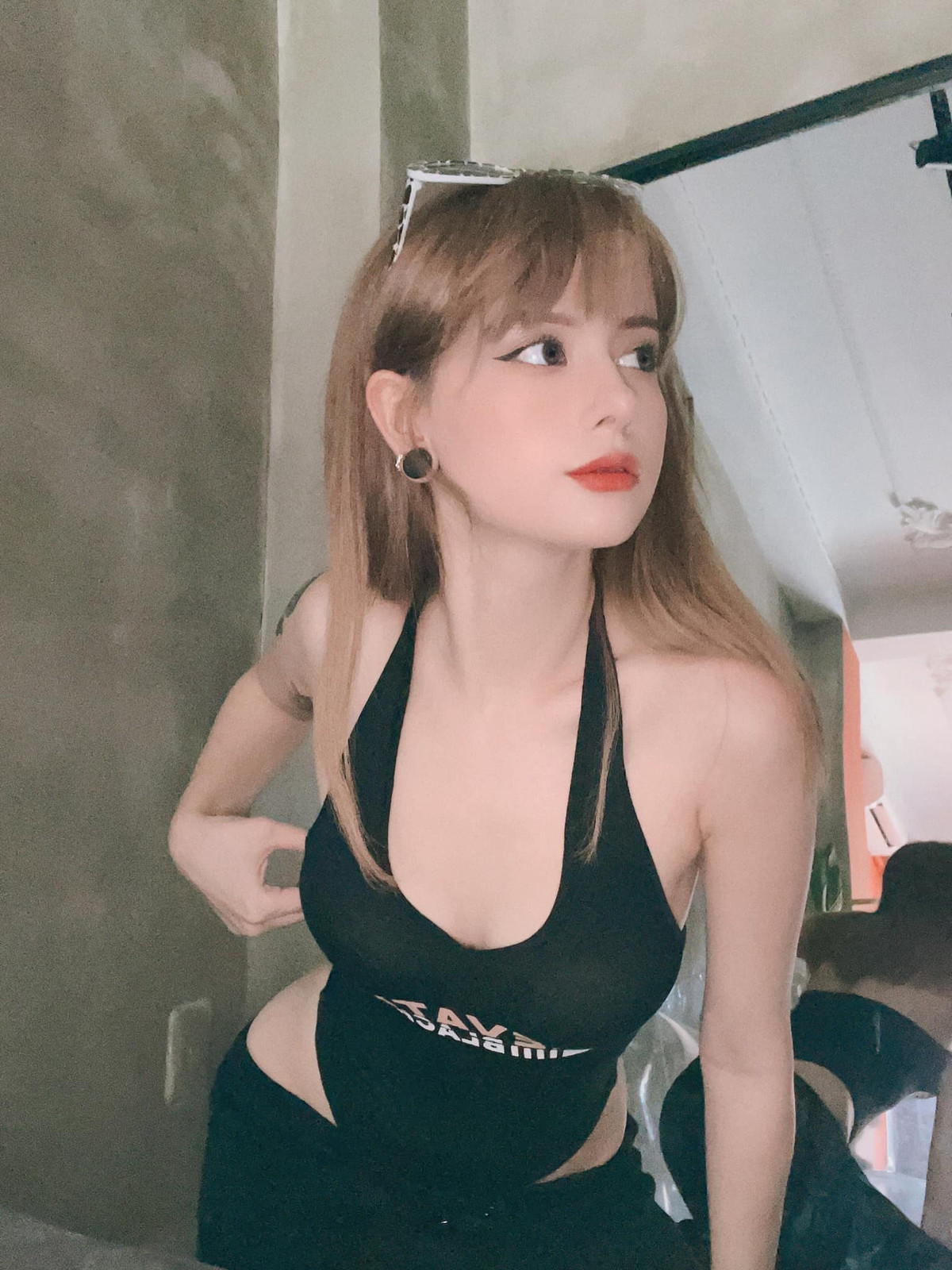 Lúc đầu, Sandra định hướng cho mình phong cách nữ tính hoặc thích chụp những bộ hình năng động, dễ thương.