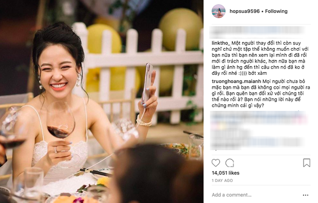 Bất ngờ hơn là Trương Hoàng Mai Anh và Linh Thỏ - 2 hot girl từ chương trình cũng đã để lại những bình luận khá tiêu cực dưới bài đăng này. Cụ thể, Mai Anh bày tỏ: "Mọi người chưa bỏ mặc bạn mà bạn đã không coi mọi người ra gì rồi. Bạn quên bạn đối xử với chúng tôi thế nào rồi à? Bạn nói những lời này để chứng minh cái gì vậy?".