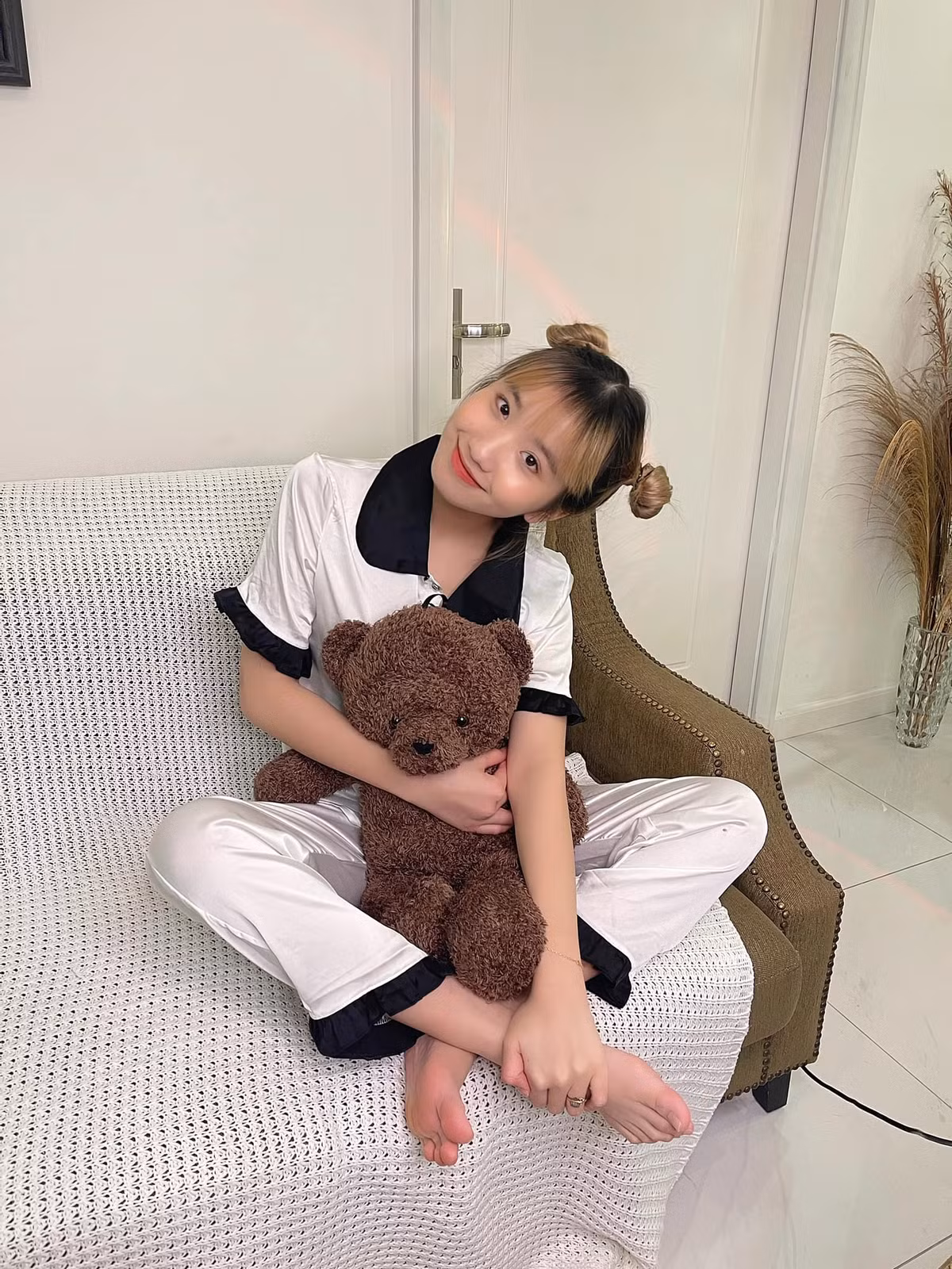 Thời gian qua, Lê Thị Khánh Huyền dính nghi vấn yêu đương với Duy Nhỏ, tình cũ của Linh Ngọc Đàm.