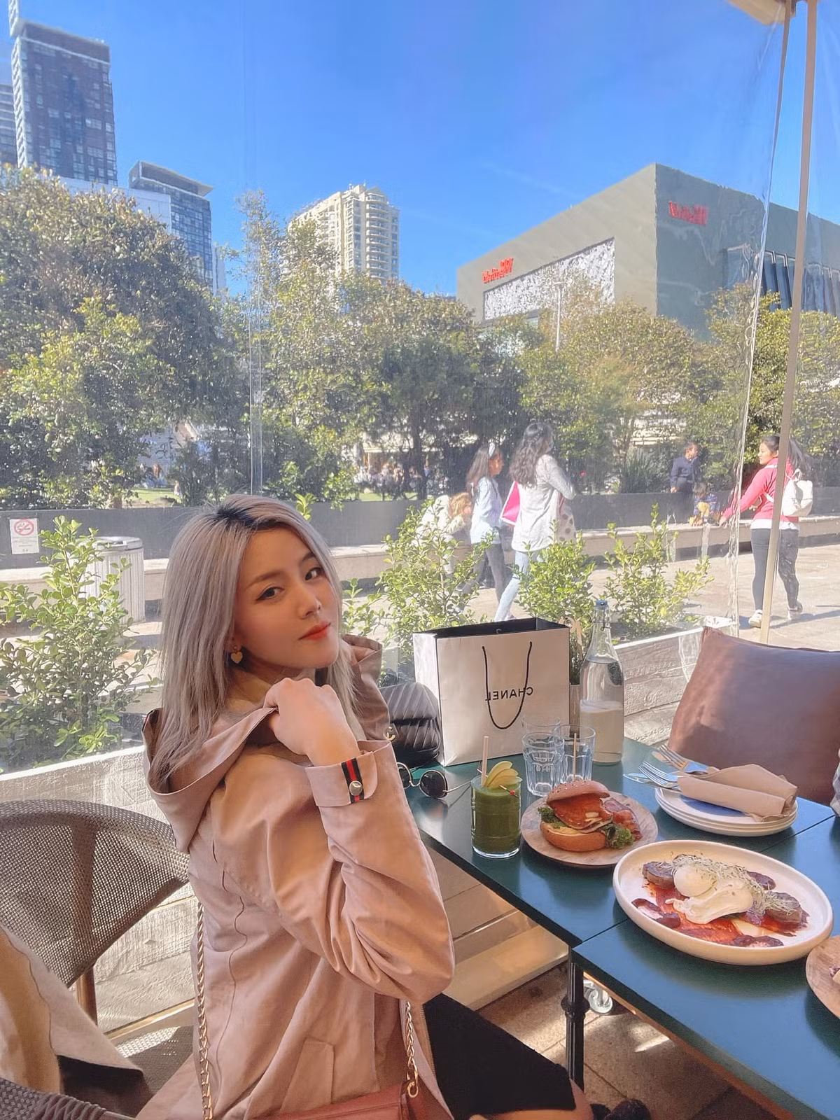 có cuộc sống vạn người ao ước nhưng Thoại Liên rất ít khi chia sẻ về chuyện tình cảm.