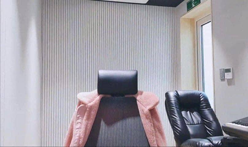 Background "xịn" giúp bạn trẻ Gen Z khoe cá tính và tạo ấn tượng mạnh với thầy cô, bạn bè