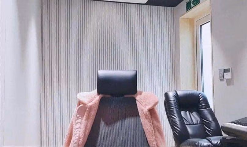 Background "xịn" giúp bạn trẻ Gen Z khoe cá tính và tạo ấn tượng mạnh với thầy cô, bạn bè