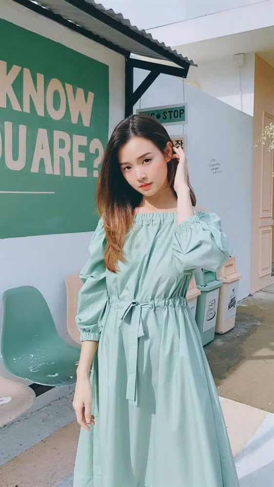 Điều đáng nói, dù cân nặng đã sụt nhiều đến thế nhưng mới đây cựu hot girl còn chia sẻ mong muốn gầy thêm nữa. Trên story cá nhân, cô viết: "Mục tiêu tiếp theo 39kg".