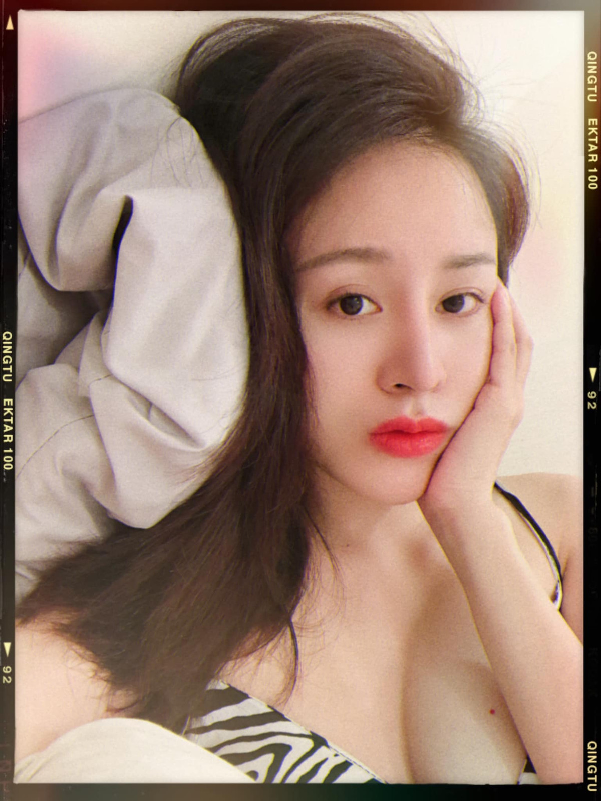 Hiện tại, Bà Tưng đã có nhà riêng là một căn chung cư cao cấp ở Sài Gòn để sống cùng gia đình.