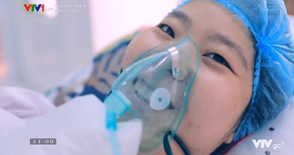 Những sản phụ ở đây cũng đang chiến đấu với COVID-19, đứng giữa ranh giới mong manh giữa sự sống và cái chết.