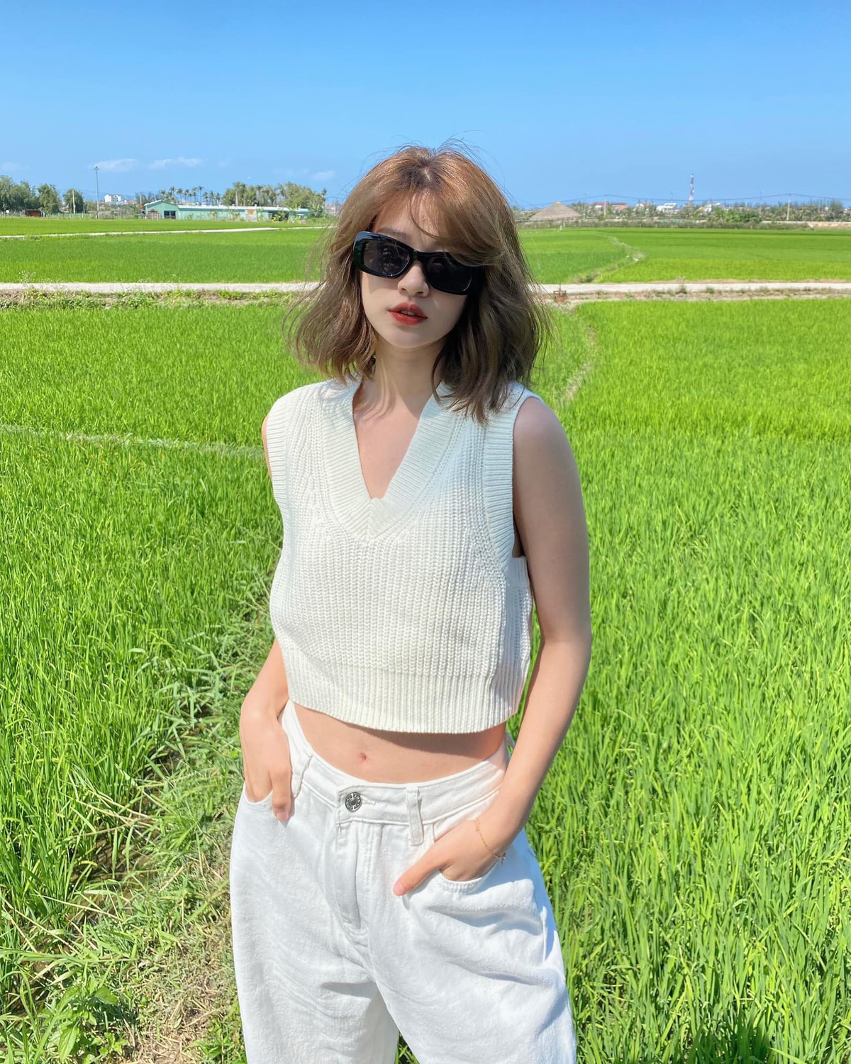 Sắp chạm ngưỡng gần 30, thế nhưng hot girl Trương Hoàng Mai Anh vẫn được nhận xét có gương mặt “trẻ mãi không già”. Ảnh: FBNV