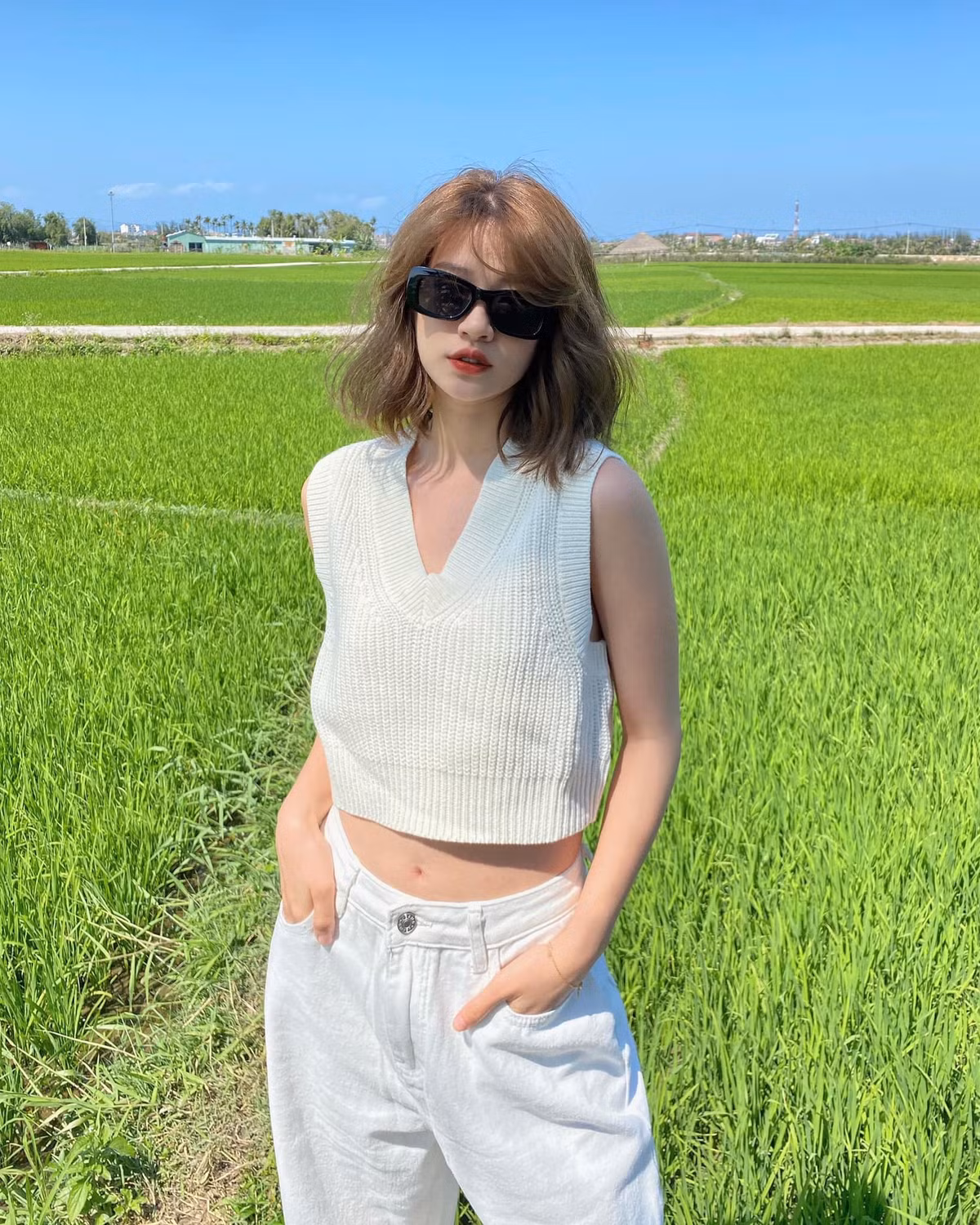 Sắp chạm ngưỡng gần 30, thế nhưng hot girl Trương Hoàng Mai Anh vẫn được nhận xét có gương mặt “trẻ mãi không già”. Ảnh: FBNV