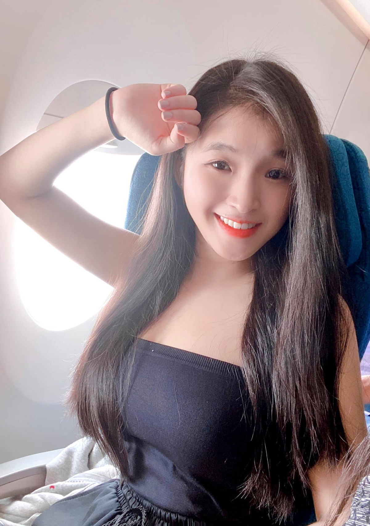 Cô thường xuyên diện những bộ đồ ôm sát cơ thể nhằm tôn vinh tối đa lợi thế hình thể.