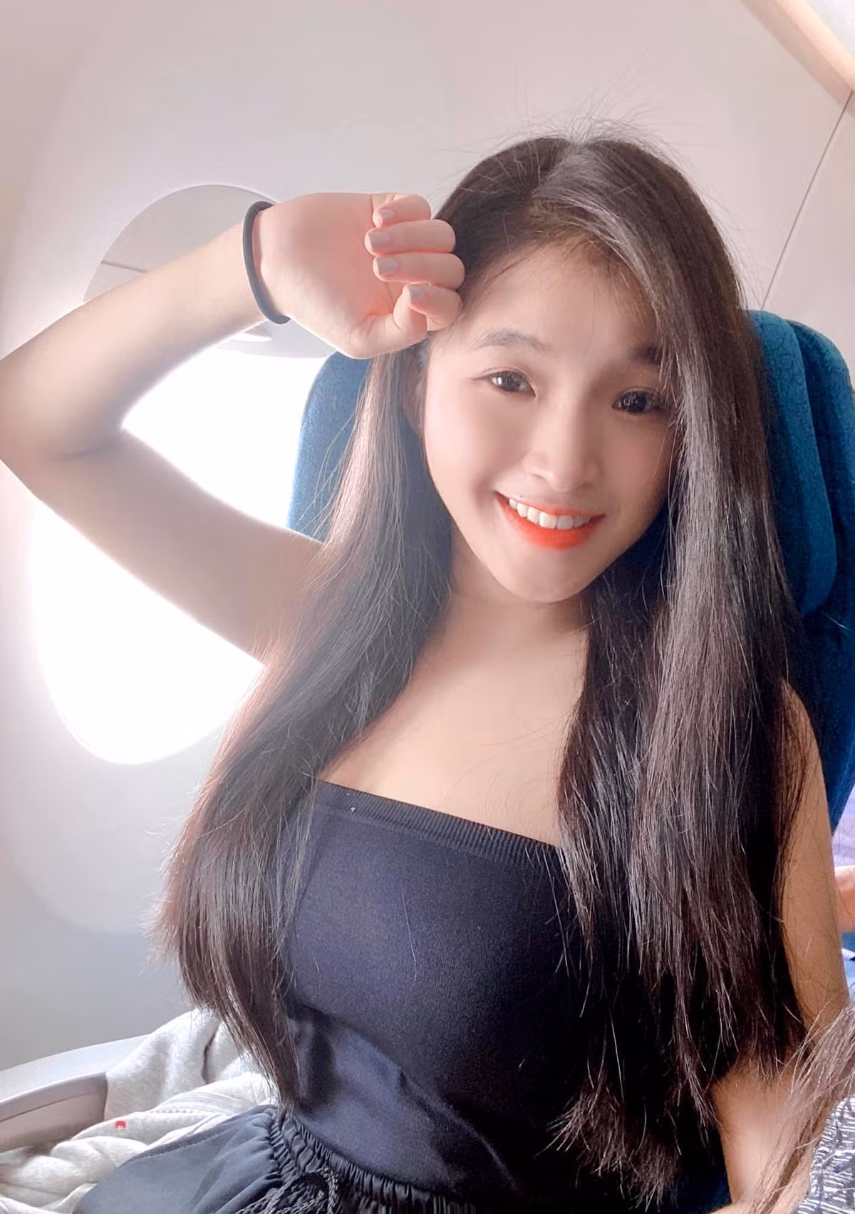 Cô thường xuyên diện những bộ đồ ôm sát cơ thể nhằm tôn vinh tối đa lợi thế hình thể.