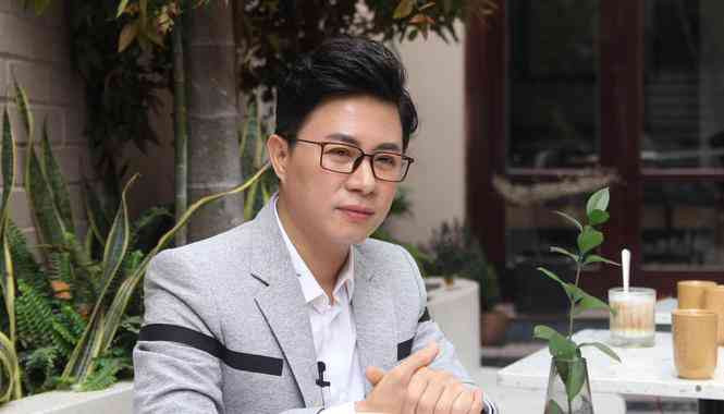 Điều đáng nói, suốt nhiều năm làm việc tại Đài truyền hình quốc gia, trong khi nhiều MC/BTV ít nhiều mắc lỗi thì Trịnh Lê Anh chưa từng vướng ồn ào nào.