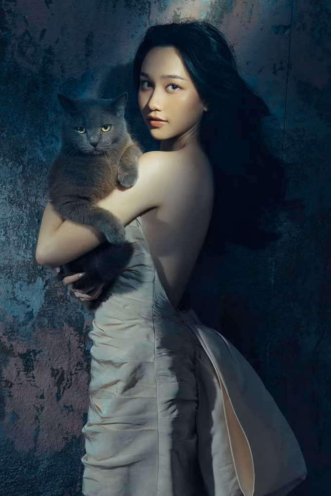 Trên trang cá nhân có hơn 700 ngàn người theo dõi, Trúc Anh thường chia sẻ những khoảnh khắc đời thường trong sáng.