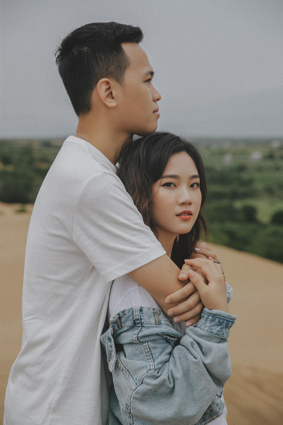 Được biết, cô nàng là Phùng Mỹ Hằng, sinh năm 1991, là cựu học sinh của trường THPT Tuyên Quang.