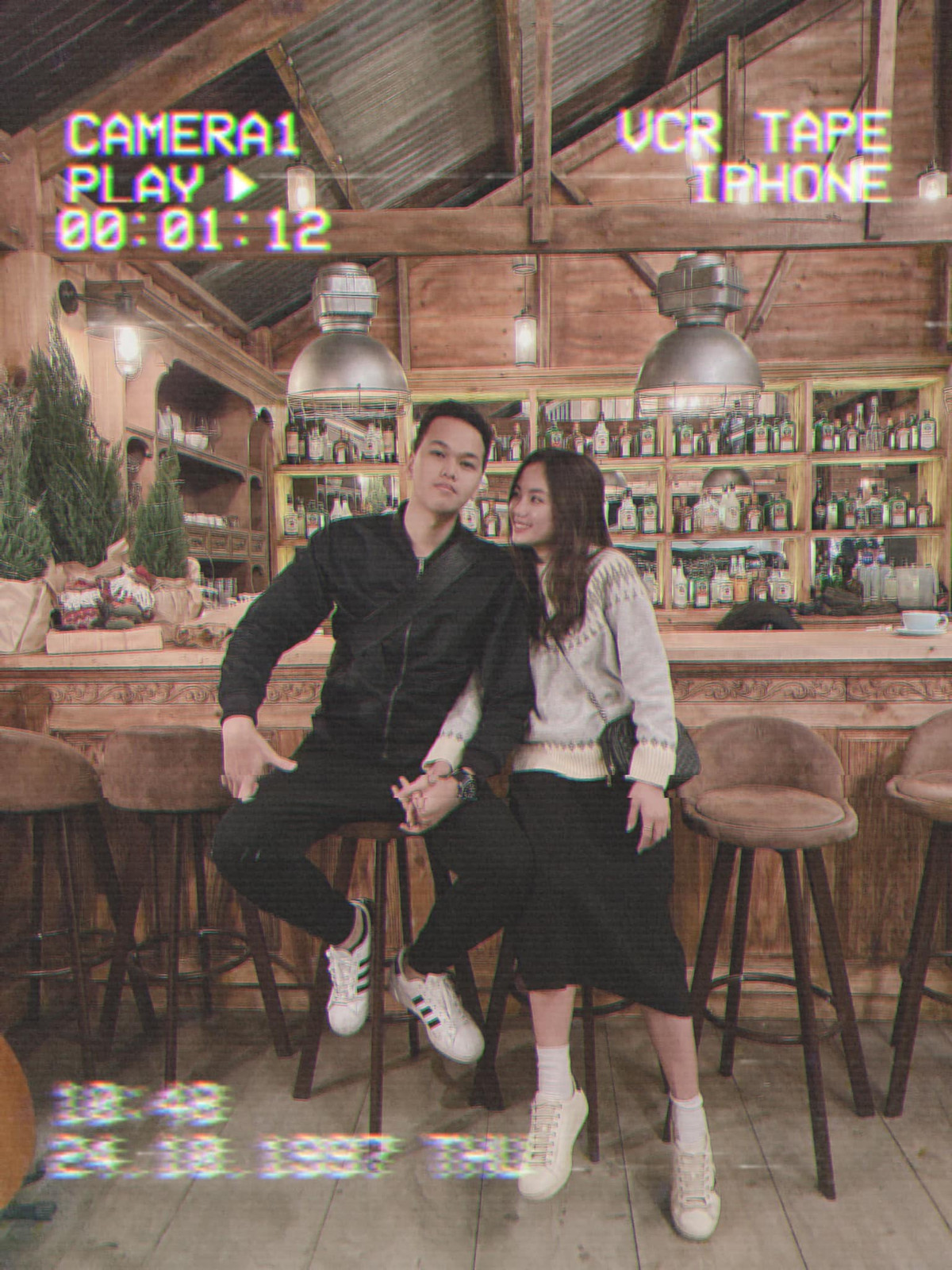 Chim Sẻ Đi Nắng và vợ đã có thời gian yêu nhau khá lâu trước khi thần đồng AoE Việt Nam chính thức công khai hình ảnh người yêu. Ảnh: FBNV