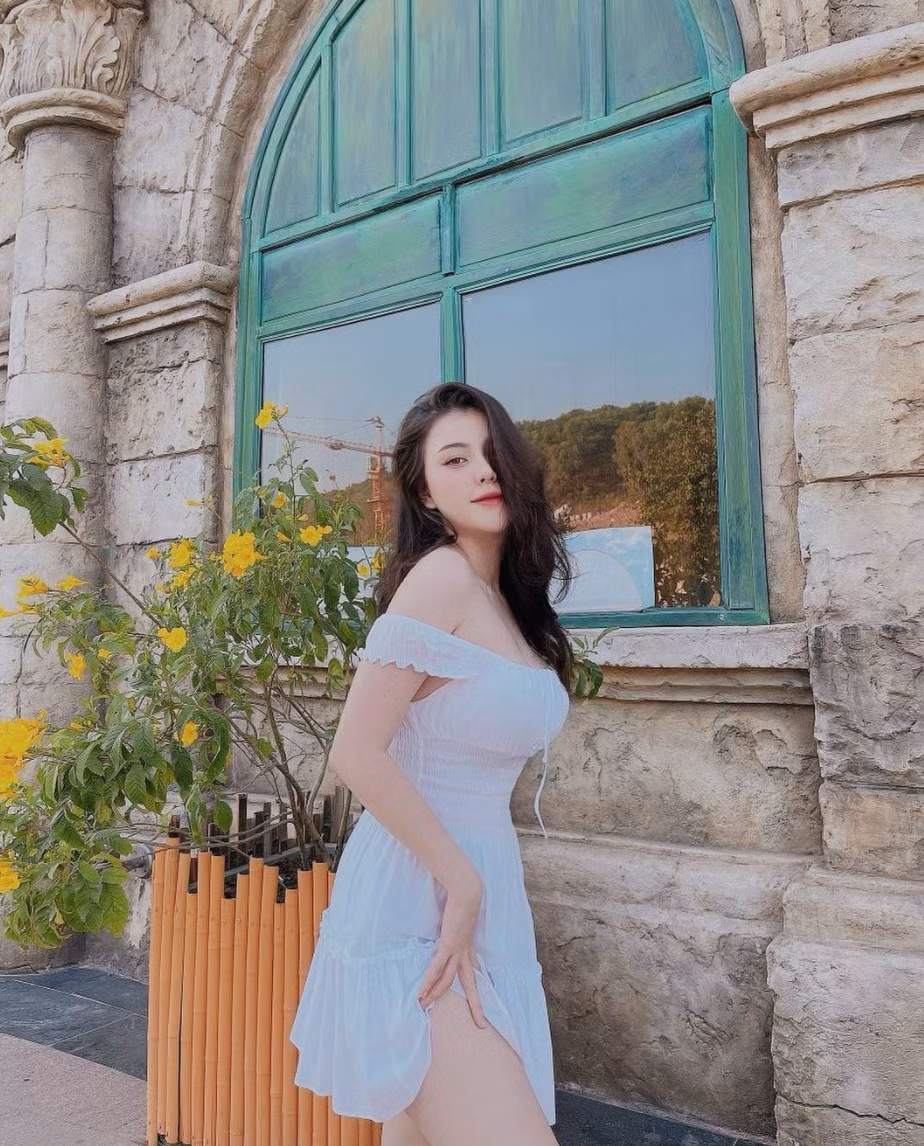 Nhật Anh thường xuyên xuất hiện trên hội chuyên đăng ảnh gái xinh châu Á với những bức ảnh đời thường ấn tượng thế này. Ảnh: IGNV