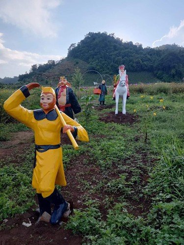 Dù nhiều công trình cũng rất đẹp và đem lại làn gió mới, tuy nhiên cũng có không ít những bức tượng "thảm họa" lại trở thành đề tài “dở khóc dở cười” gây tranh cãi trên MXH.