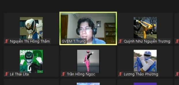 Khi thầy giáo phải dạy học cho những anh em siêu nhân, hình ảnh này sau khi chia sẻ đã thu hút nhiều like. Ảnh: Quỳnh Như