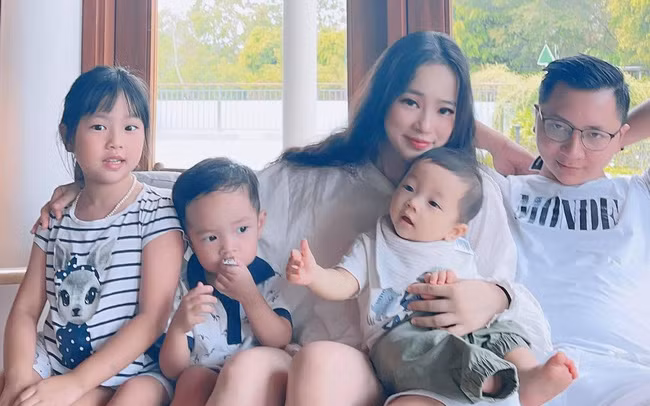 Ngô Thúy Hằng còn được biết đến là vợ của Steven Nguyễn, người sáng lập và CEO Luxstay - ứng dụng kết nối cho thuê nhà ngắn hạn gây chú ý khi gọi vốn thành công 6 triệu USD trong chương trình Shark Tank Việt Nam mùa 3.