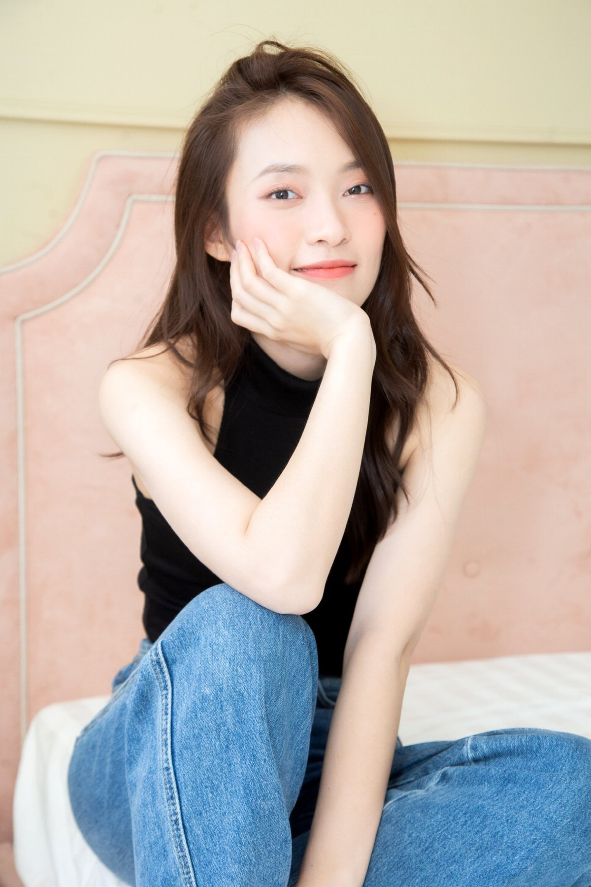 Ngoài ra, Khánh Vy còn đảm nhận vị trí MC của loạt chương trình về học ngoại ngữ như như 8 IELTS, Follow Us, Crack Em Up.