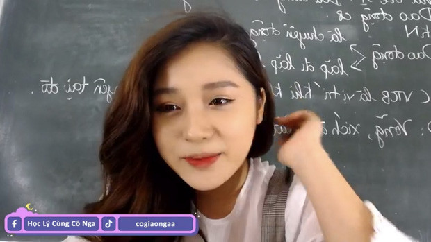 Cô Trần Thanh Nga sinh năm 1998, tốt nghiệp Đại học Giáo dục (Đại học Quốc gia Hà Nội) với điểm trung bình 3.2, xếp loại giỏi. Hiện, Nga là giáo viên Vật lý tại trường THPT Việt Nam - Ba Lan (Hà Nội).