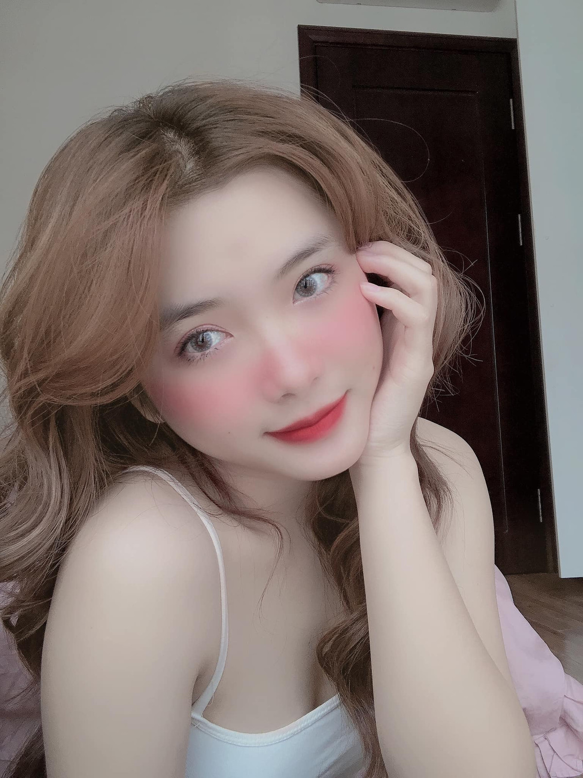 Trong khi bạn bè đồng trang lứa vẫn hoàn toàn phụ thuộc vào nguồn trợ cấp từ gia đình thì cô nàng đến từ Thái Nguyên đã có cho mình một công việc ổn định.