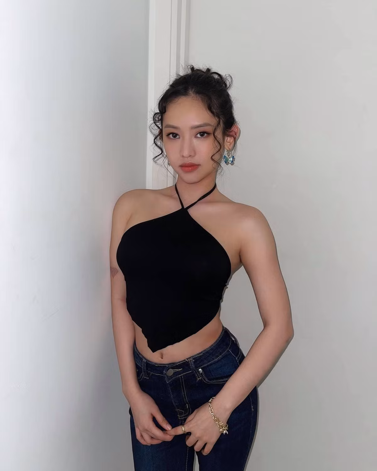 Dù không quá thành công khi dấn thân vào showbiz, Thúy Vi vẫn đạt được những mục tiêu nhất định và sở hữu nhiều tài sản tiền tỉ ở tuổi 23.