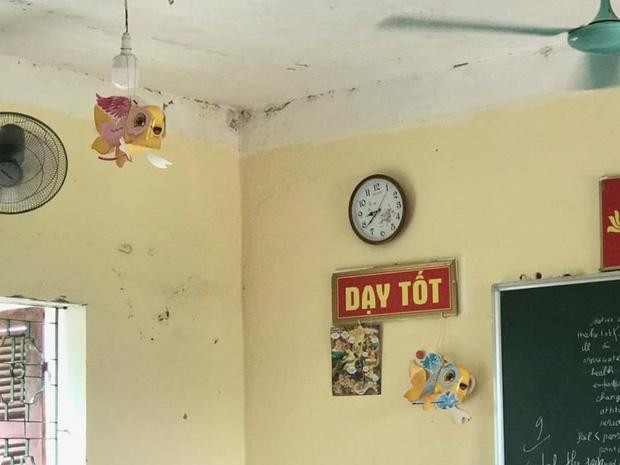 Như thế này thì chẳng cần đèn cầy, lồng đèn cũng tự thắp sáng. Ảnh: Facebook