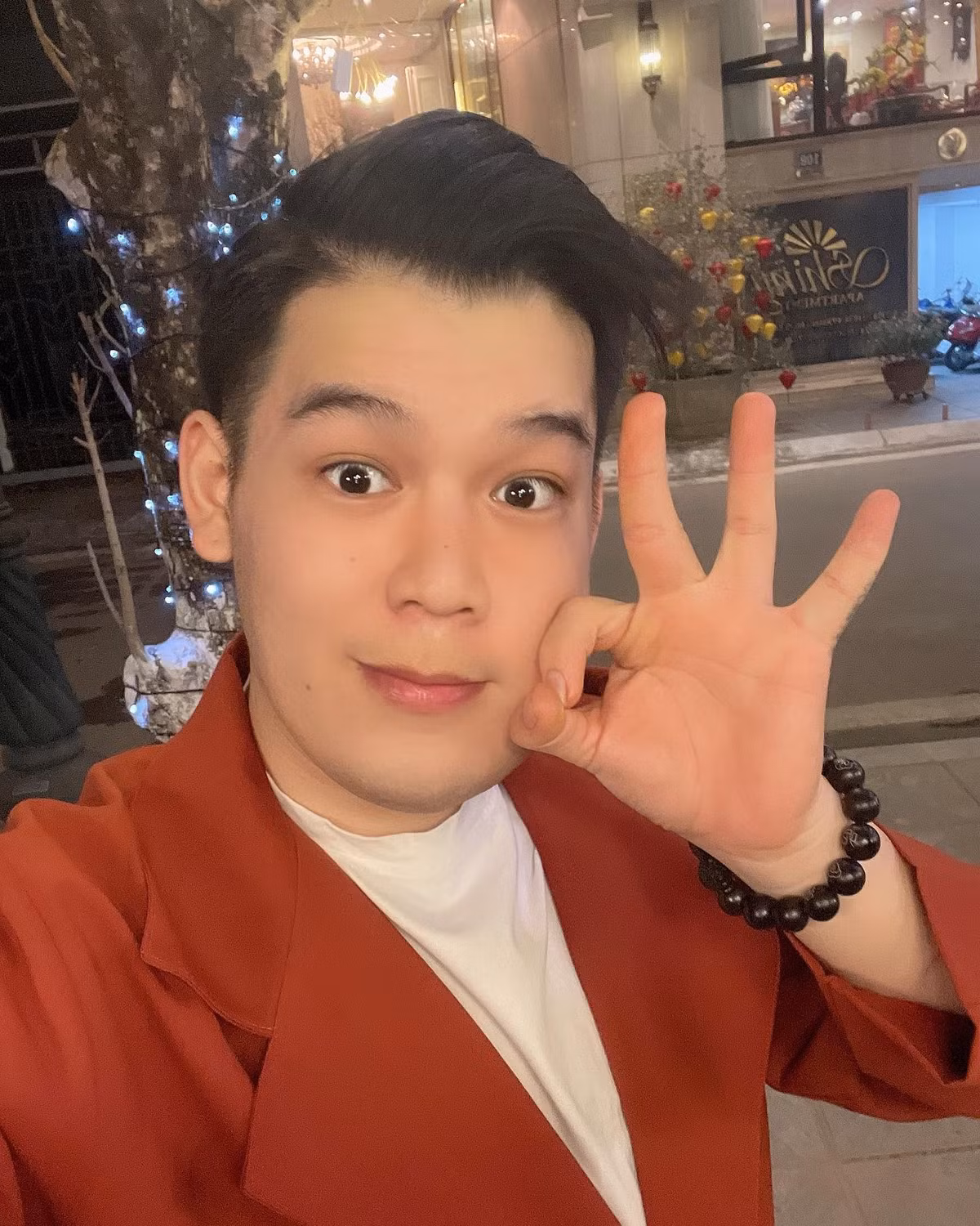 Trong mắt cư dân mạng, anh chàng là một nhân vật cực kì đanh đá, vui vẻ, sáng tạo và thú vị. Với hơn 4,1 triệu lượt theo dõi, có thể nói Long Chun là thế lực đình đám nhất nhì vũ trụ TikTok. Ảnh: Tổng hợp