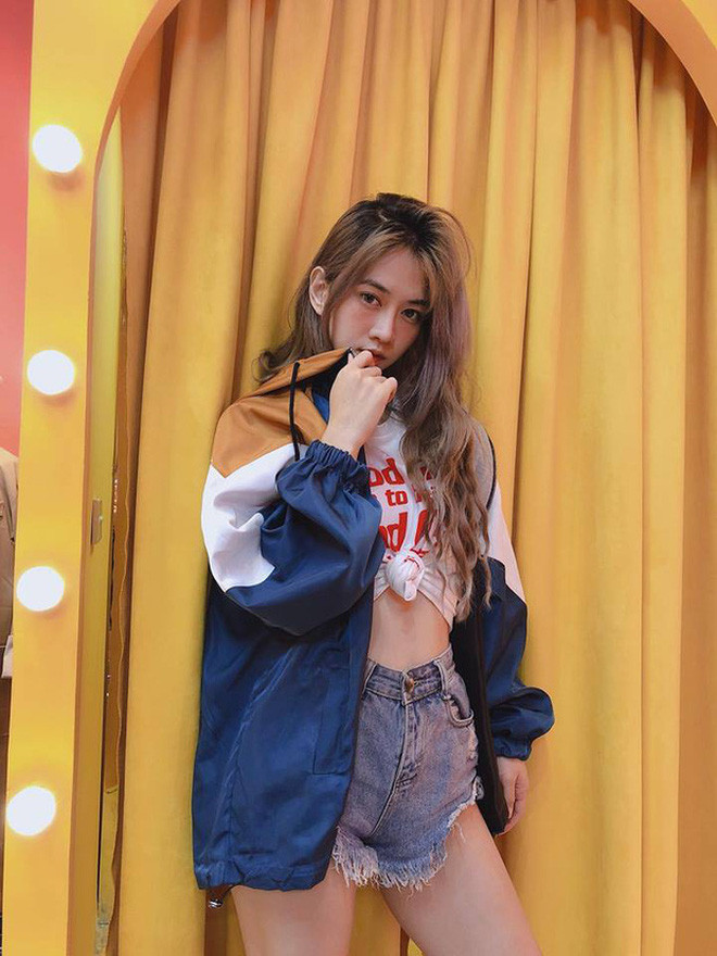 Sở hữu nhan sắc xinh đẹp cùng thân hình quyến rũ là lợi thế giúp Lê Bống tiến vào showbiz.