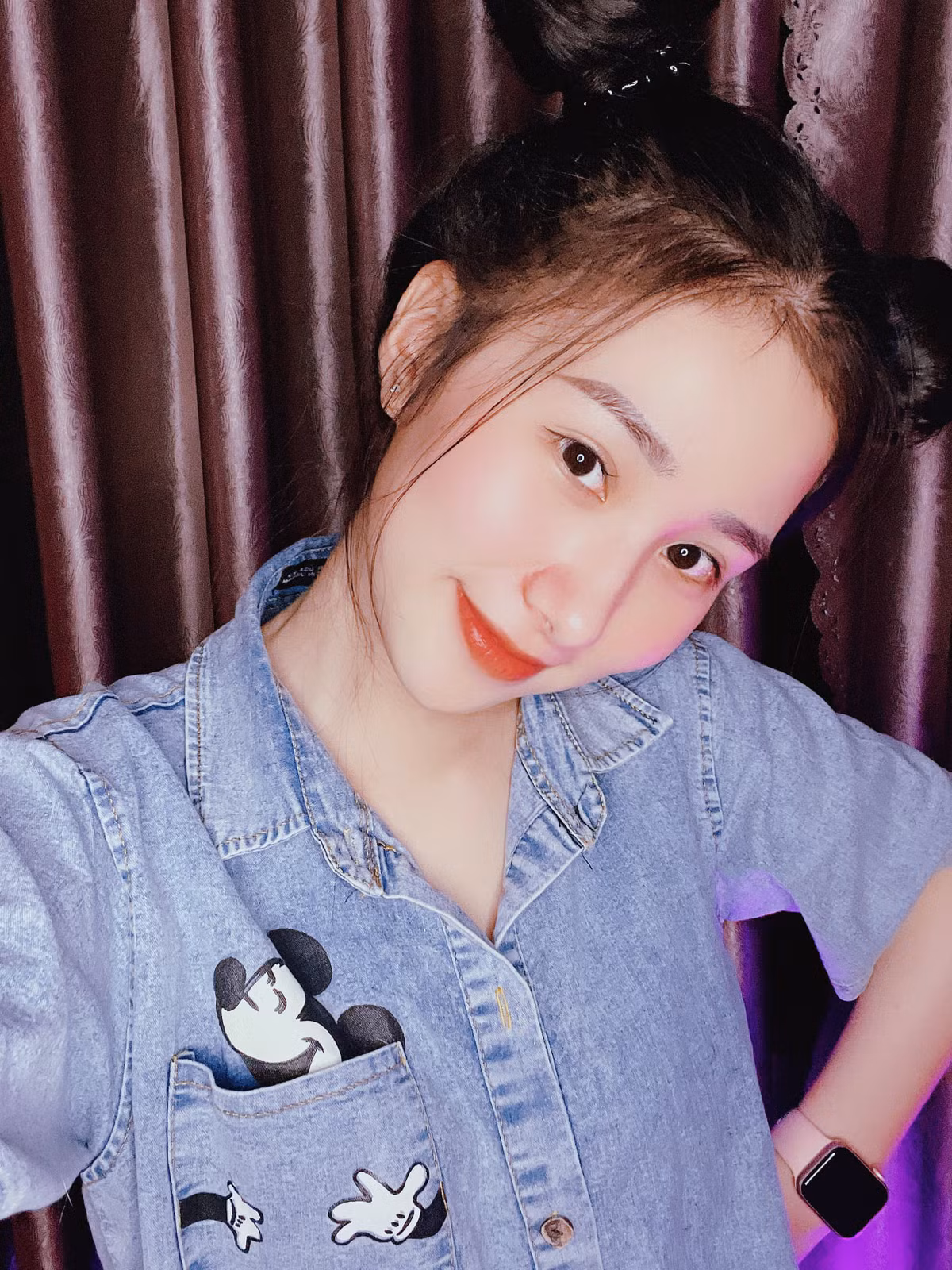 Thời gian qua, hot girl "siêu vòng 1" có tên Tiểu Hý là cái tên khiến MXH phải chú ý khi nhún nhảy trên nền ca khúc "Hạ còn vương nắng".