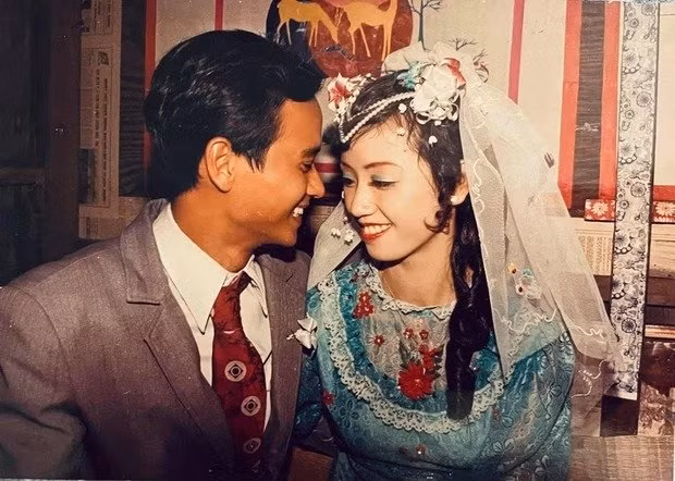 Những hình ảnh này nhanh chóng thu hút sự chú ý của netizen, nó đã lý giải được vẻ đẹp "thần tiên tỷ tỷ" mà bao lâu nay Midu sở hữu.