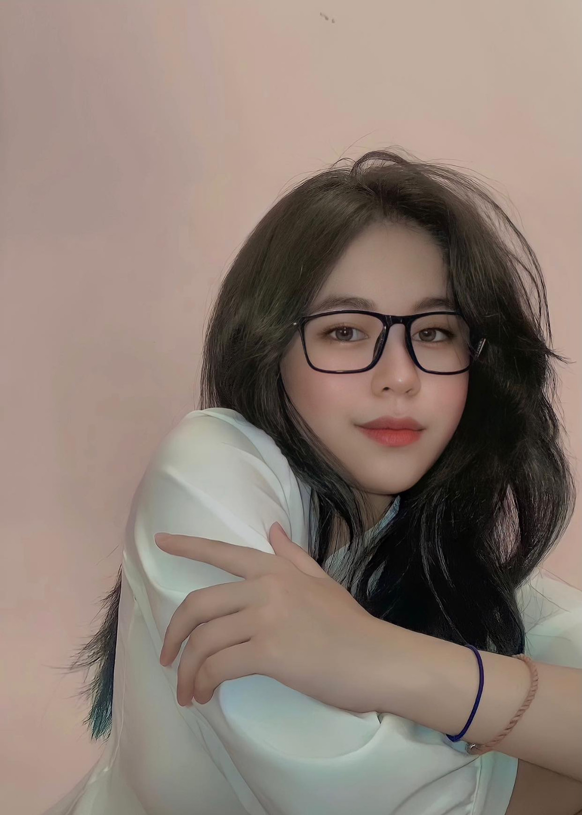 Được biết cô cao 1m60 với cân nặng 61,8kg. Dù vậy Huyền chưa bao giờ tự ti vì vóc dáng, luôn yêu bản thân và yêu cả những khuyết điểm.