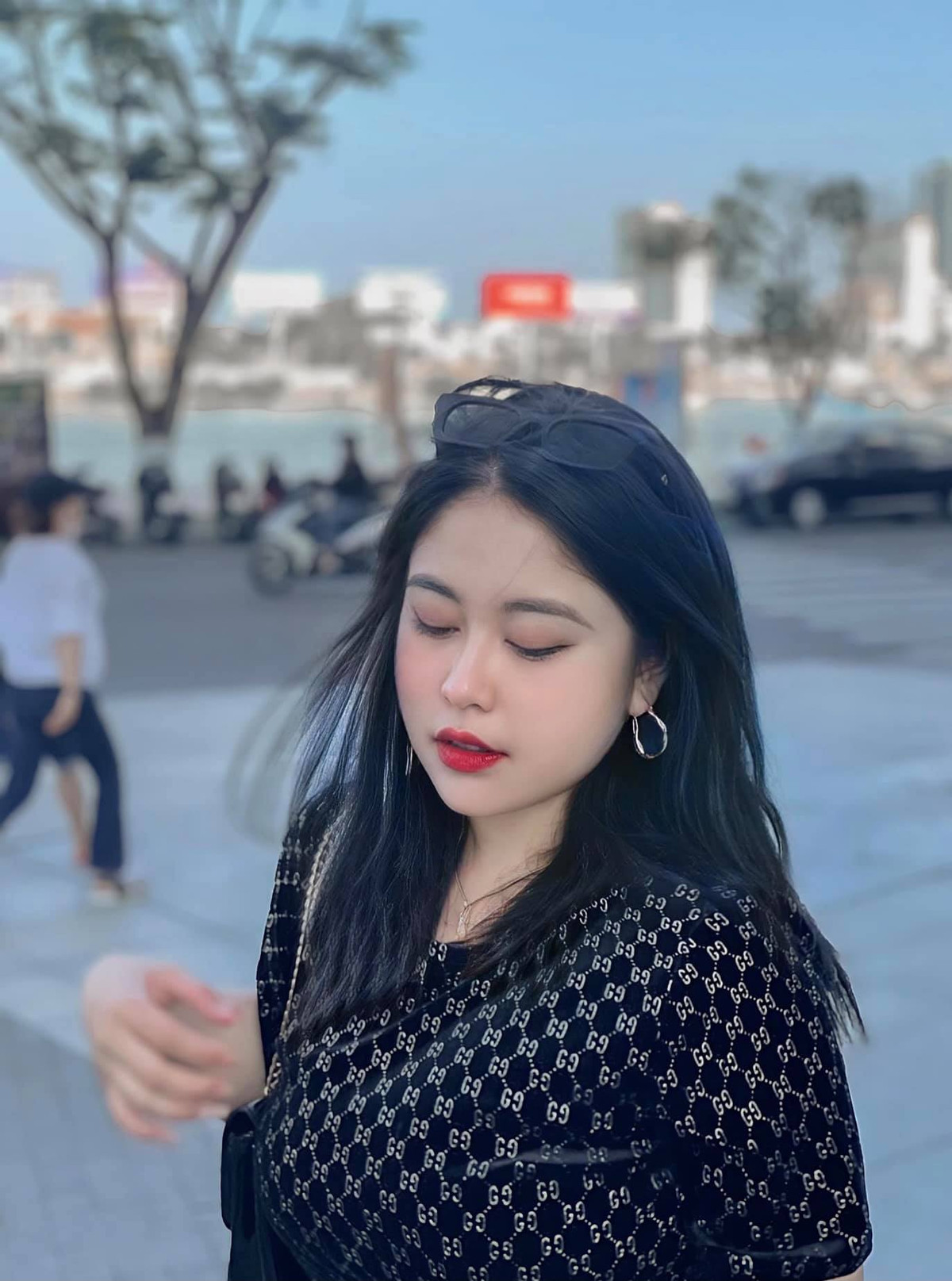 Tuy chỉ mới 22 tuổi nhưng Ngọc Huyền đã sở hữu nhan sắc và body "mặn mà" không thua bất cứ người đẹp nào.