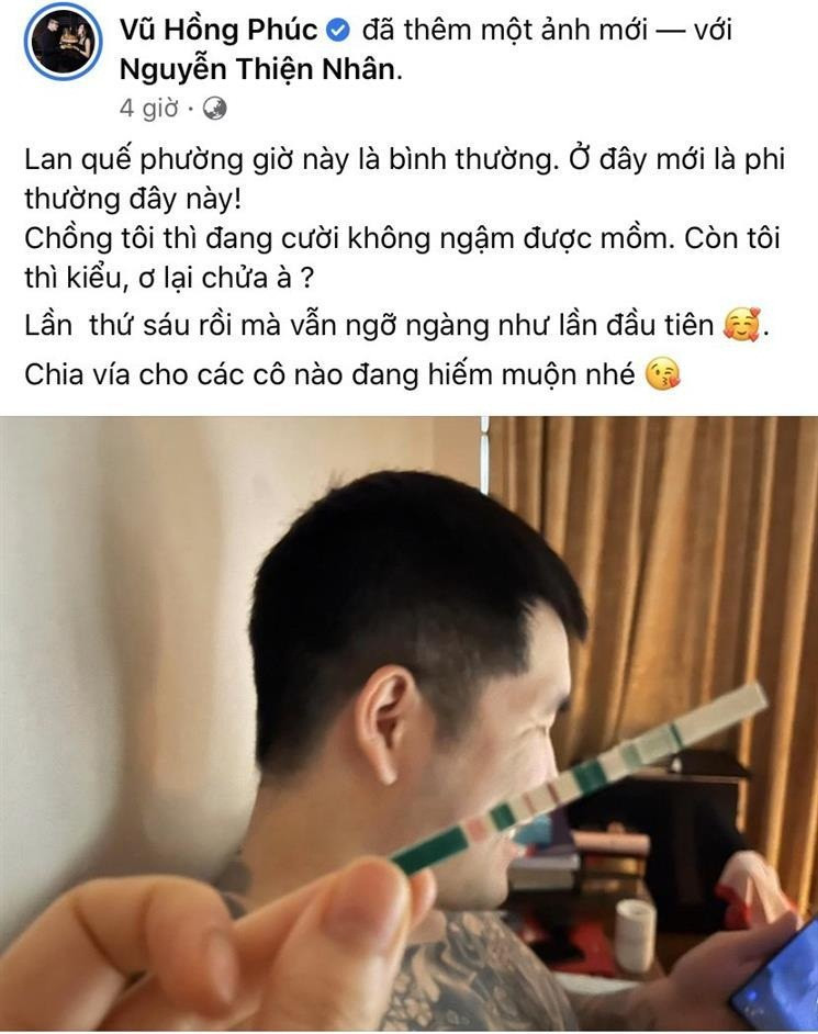 Mới đây, hot mom đình đám MXH Vũ Hồng Phúc lại khiến cư dân mạng ngỡ ngàng khi tiết lộ bản thân vừa mang thai lần thứ 6. Trên trang cá nhân, cô chia sẻ bức hình chụp que thử thai 2 vạch đỏ chót, kèm dòng tâm sự: “Lần thứ 6 rồi mà vẫn ngỡ ngàng như lần đầu tiên".
