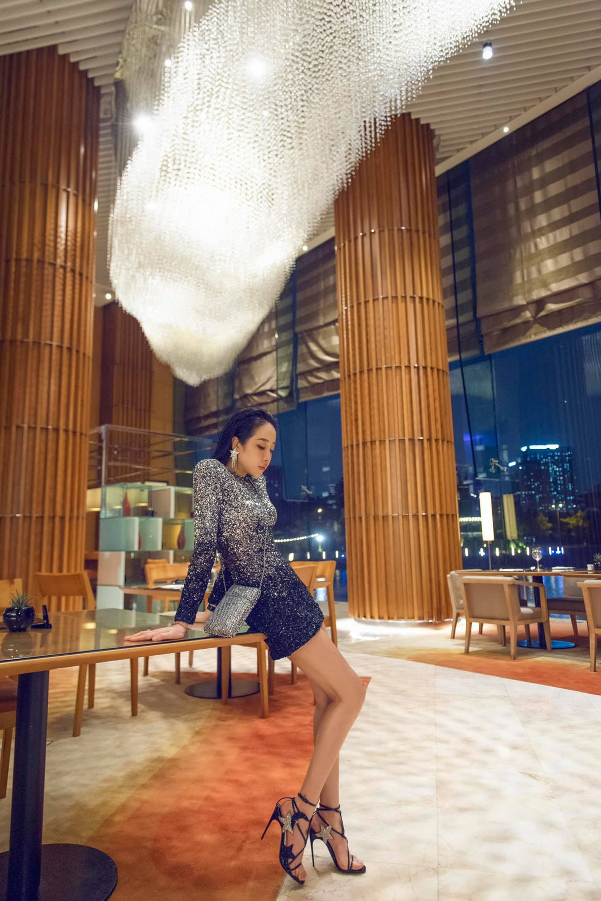 Dù hiện nay cô không còn thường xuyên đăng tải những bức ảnh khoe BST túi khủng của bản thân nhưng Vũ Hồng Phúc vẫn là cái tên được nhiều người chú ý. Ảnh: FBNV