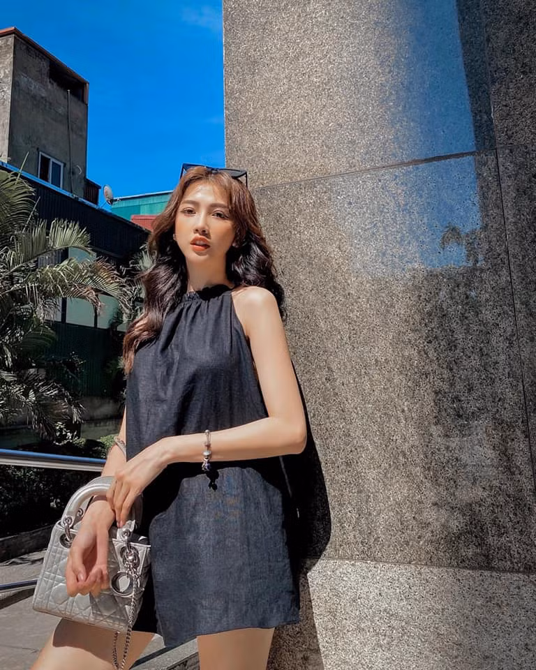 Kể từ khi tham gia "Nóng cùng World Cup" tên tuổi của Linh Thỏ được biết đến nhiều hơn.