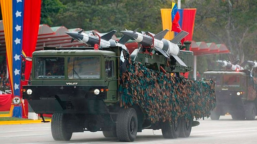 Một tổ hợp tên lửa phòng không di động khác của Venezuela cũng rất đáng quan tâm đó chính là Pechora-2M - bản nâng cấp mạnh nhất từ hệ thống Pechora mà Nam Tư đã sử dụng để bắn hạ máy bay tàng hình F-117A Nighthawk hồi năm 1999.