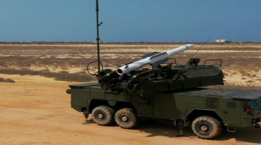 Hiện tại báo chí đã biết về việc triển khai trên quy mô lớn các hệ thống tên lửa phòng không S-300VM, Buk-M2E và S-125 Pechora tại bang Falcon, cũng như sự sẵn sàng hoạt động của toàn bộ lực lượng phòng không và không quân trên toàn quốc của Venezuela.