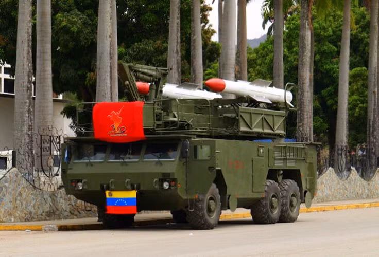 Thậm chí khi cần thiết, Venezuela có thể sử dụng Buk-M2E như một vũ khí chuyên nhiệm cho vai trò tiêu diệt tên lửa hành trình Tomahawk mà hải quân Mỹ bắn từ ngoài khơi vào.