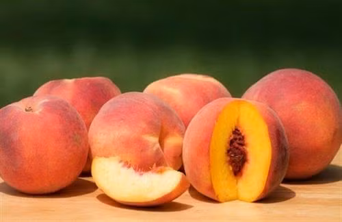 Ngoài ra, hàm lượng chất xơ cao trong quả đào còn giúp tăng cường sức khỏe tim mạch vì nó giúp giảm nồng độ cholesterol hấp thu vào cơ thể. (Nguồn Dantocmiennui)