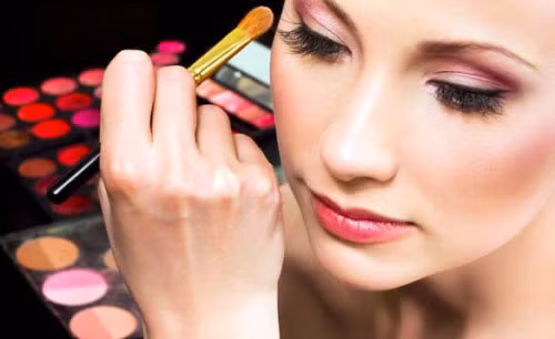 Trang diem khong chi dep ma con chong ung thu, ban co tin?-Hinh-2