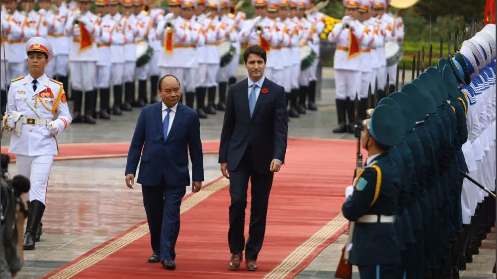 Hinh anh le don chinh thuc Thu tuong Canada tai Ha Noi