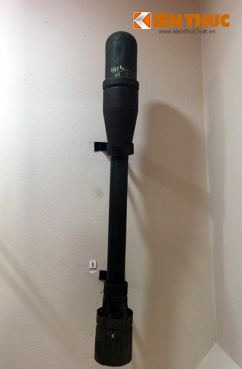 Cận cảnh bom phóng do xưởng LA1, quân giới Việt Nam sản xuất.