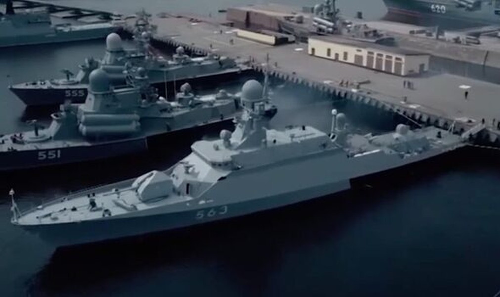 Đây là chiếc cuối cùng trong chuỗi nhận được hệ thống động lực theo đúng thiết kế, bao gồm 4 động cơ diesel MTU 16V4000M90 của Đức và hộp số ZF. Do hiệu lực các lệnh trừng phạt được áp đặt, tất cả những tàu tiếp theo đều phải dùng động cơ Nga tự chế tạo.