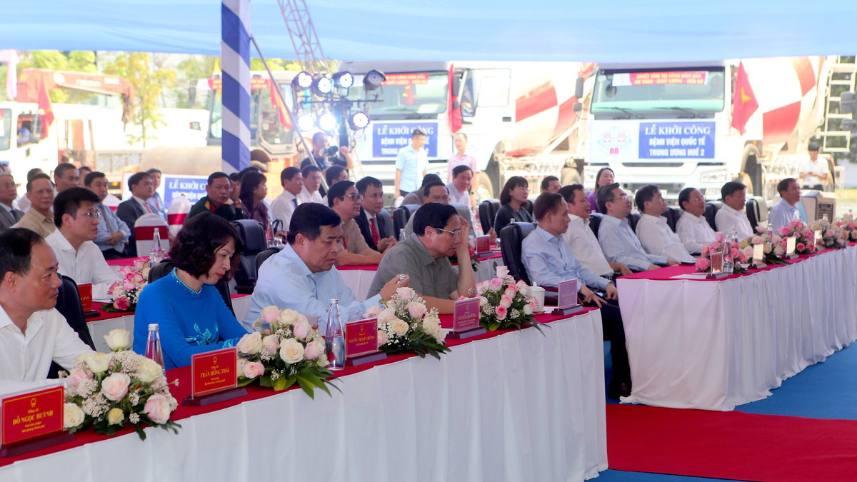 Thủ tướng dự lễ khởi công Bệnh viện Quốc tế Trung ương Huế 2 - Hình 3 Thu tuong du le khoi cong Benh vien Quoc te Trung uong Hue 2-Hinh-3